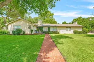 1222 Kentucky, Graham, TX 76450 - Photo 1