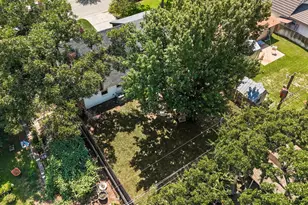 1703 Foster Dr, Arlington, TX 76012 - Photo 29