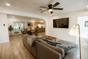 1810 N 11th St, Waco, TX 76707 - Photo 3