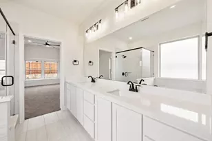 1125 Chandler Dr, Crowley, TX 76036 - Photo 23