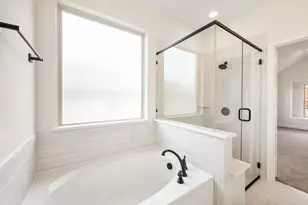 1125 Chandler Dr, Crowley, TX 76036 - Photo 21