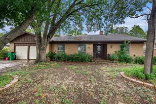 4616 Starlight Dr, Haltom City, TX 76117 - Photo 1