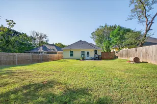 425 W Johnson, Denison, TX 75020 - Photo 23