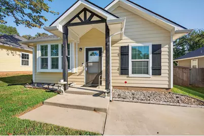 425 W Johnson, Denison, TX 75020 - Photo 5