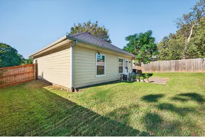 425 W Johnson, Denison, TX 75020 - Photo 25