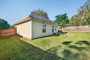425 W Johnson, Denison, TX 75020 - Photo 25