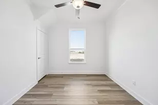 829 Norfolk Ln, Godley, TX 76044 - Photo 9