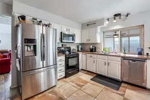 2518 Via Avenida, Carrollton, TX 75006 - Photo 9