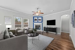 300 Burberry Dr, Grand Prairie, TX 75052 - Photo 3