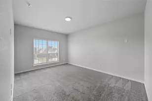 300 Burberry Dr, Grand Prairie, TX 75052 - Photo 29