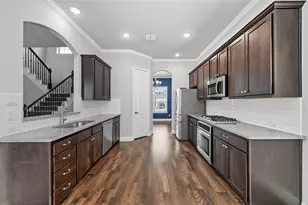 300 Burberry Dr, Grand Prairie, TX 75052 - Photo 15