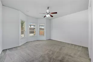 300 Burberry Dr, Grand Prairie, TX 75052 - Photo 21