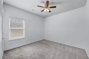 300 Burberry Dr, Grand Prairie, TX 75052 - Photo 31