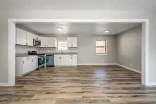 809 Carroll Dr, Garland, TX 75041 - Photo 17