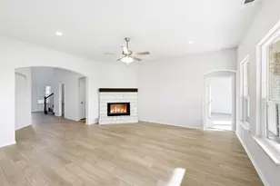 1100 Trinity Dr, Springtown, TX 76082 - Photo 13