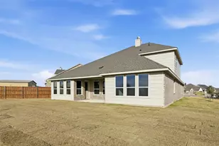 1100 Trinity Dr, Springtown, TX 76082 - Photo 29