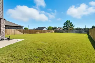 1233 Benwick Dr, Van Alstyne, TX 75495 - Photo 25