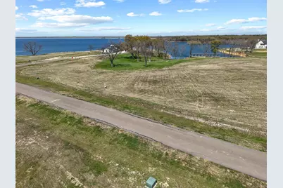 800 Peninsula Drive, Honey Grove, TX 75446 - Photo 19