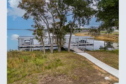 800 Peninsula Drive, Honey Grove, TX 75446 - Photo 5