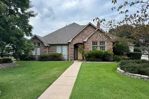 2865 Oak Creek Dr, Paris, TX 75462 - Photo 1
