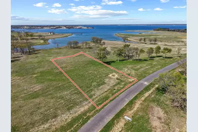 237 Lakeshore Terrace, Windom, TX 75492 - Photo 3