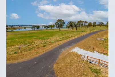 237 Lakeshore Terrace, Windom, TX 75492 - Photo 11