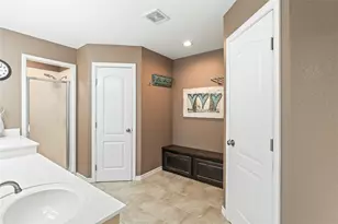 609 Oak St, Pilot Point, TX 76258 - Photo 13