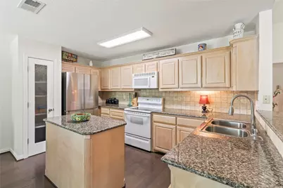 609 Oak Street, Pilot Point, TX 76258 - Photo 7