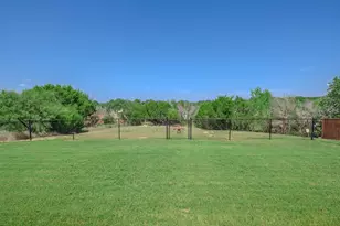 2404 Duro Ct, Granbury, TX 76048 - Photo 3