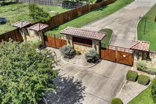 305 Familia Ct, Azle, TX 76020 - Photo 3