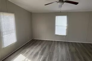 100 Crow St, Mabank, TX 75156 - Photo 9