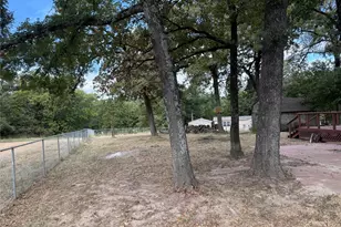 100 Crow St, Mabank, TX 75156 - Photo 11