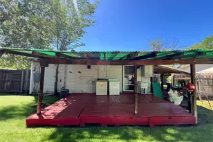 304 Lockwood St, White Settlement, TX 76108 - Photo 15