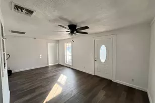 304 Lockwood St, White Settlement, TX 76108 - Photo 5