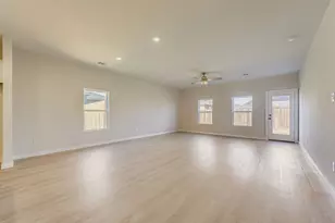 1025 Park Oak Ln, Crowley, TX 76036 - Photo 7