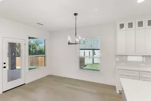 721 S Hidden Lks Dr, DeSoto, TX 75115 - Photo 5