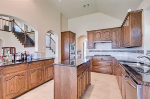 7311 Padilla, Grand Prairie, TX 75054 - Photo 11