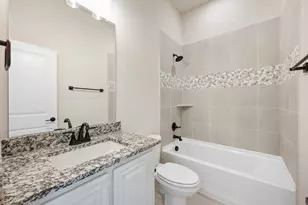 321 Bowrider Ln, Granbury, TX 76049 - Photo 11