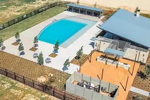 10436 Gray Hls Dr, Fort Worth, TX 76126 - Photo 9