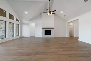 10436 Gray Hls Dr, Fort Worth, TX 76126 - Photo 7