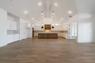 10436 Gray Hls Dr, Fort Worth, TX 76126 - Photo 5