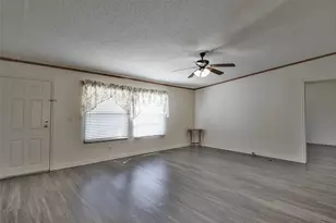 5420 Water View Dr, Granbury, TX 76048 - Photo 5