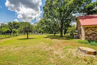 401 Eddy Avenue, Joshua, TX 76058 - Photo 29
