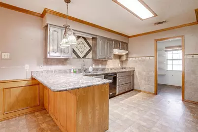 401 Eddy Avenue, Joshua, TX 76058 - Photo 17