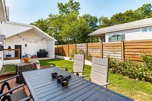 1723 N Edgefield Ave, Dallas, TX 75208 - Photo 23