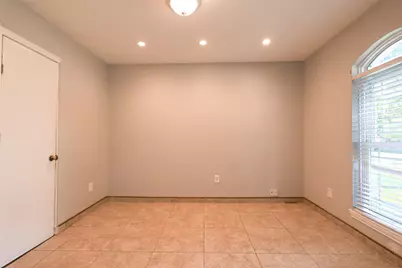 815 Valleycreek Road, Mesquite, TX 75181 - Photo 5