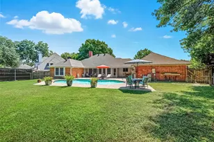 1601 Warwickshire Ct W, Bedford, TX 76021 - Photo 37