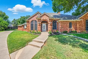 1601 Warwickshire Ct W, Bedford, TX 76021 - Photo 3