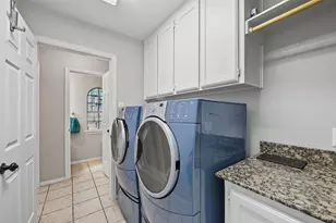 1601 Warwickshire Ct W, Bedford, TX 76021 - Photo 33