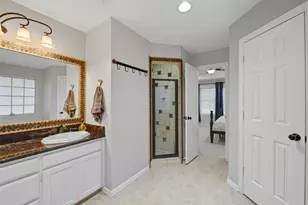 1601 Warwickshire Ct W, Bedford, TX 76021 - Photo 23